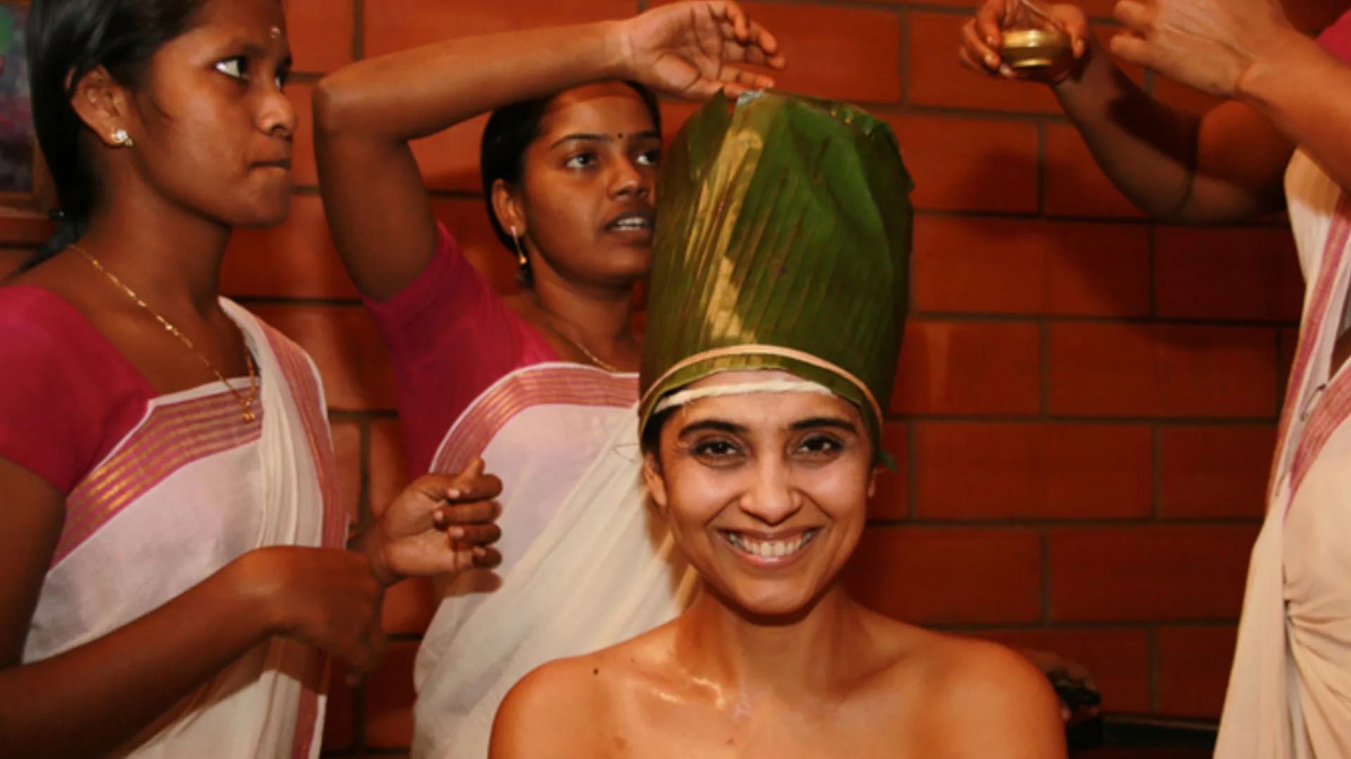28 Days Muscular Disorders Ayurvedic Treatment Package wellness retreat in Kochi, India