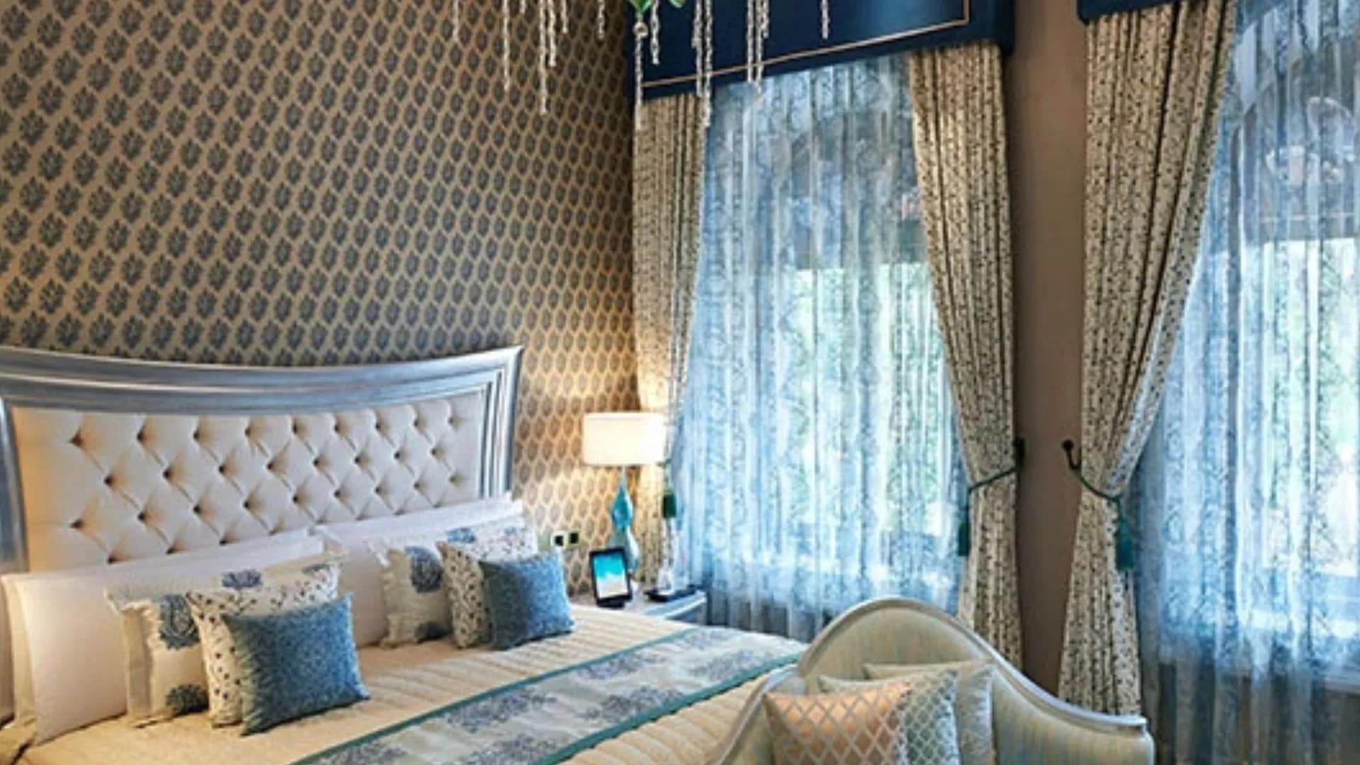 Room (7)